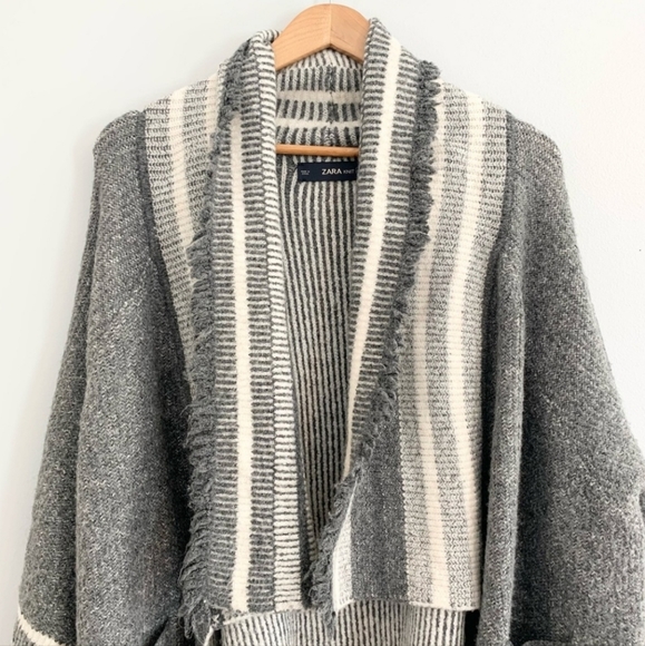 Zara Chunky Knit Oversized Fringe Cardigan Gray - Picture 4 of 9